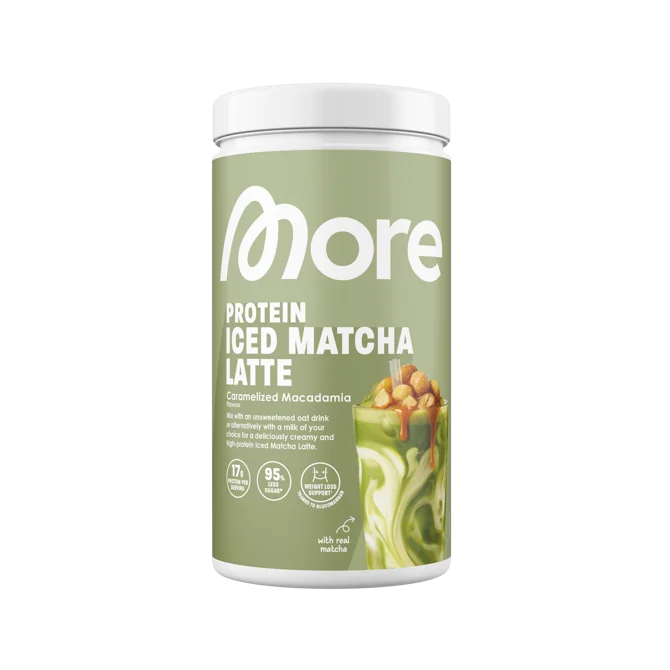 More Protein Iced Matcha Latte „Caramelized Macadamia“